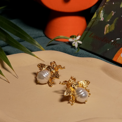 Pearl-Backed Honeybee Studs