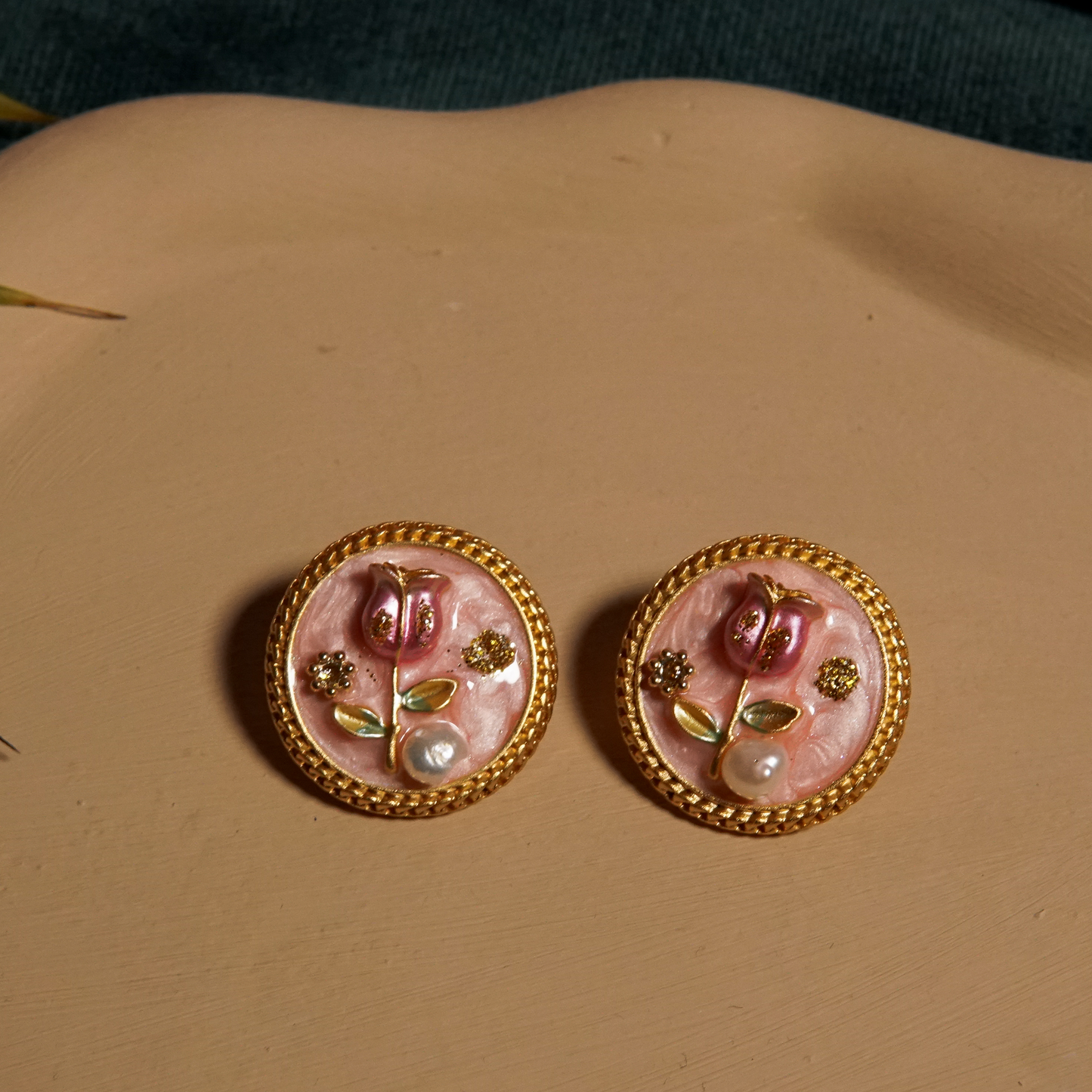 Rosy Pearl Garden Studs
